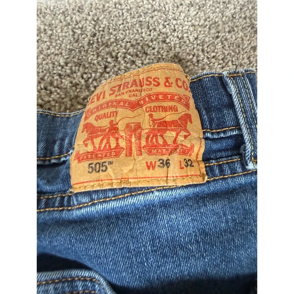 Levis 505 Regular Fit Straight Leg Jeans Mens 36x32 Blue Medium Wash Denim